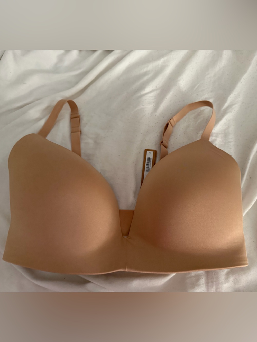 •women’s nude color SKIMS bra size 34DDD •brand new with tags selling for $28